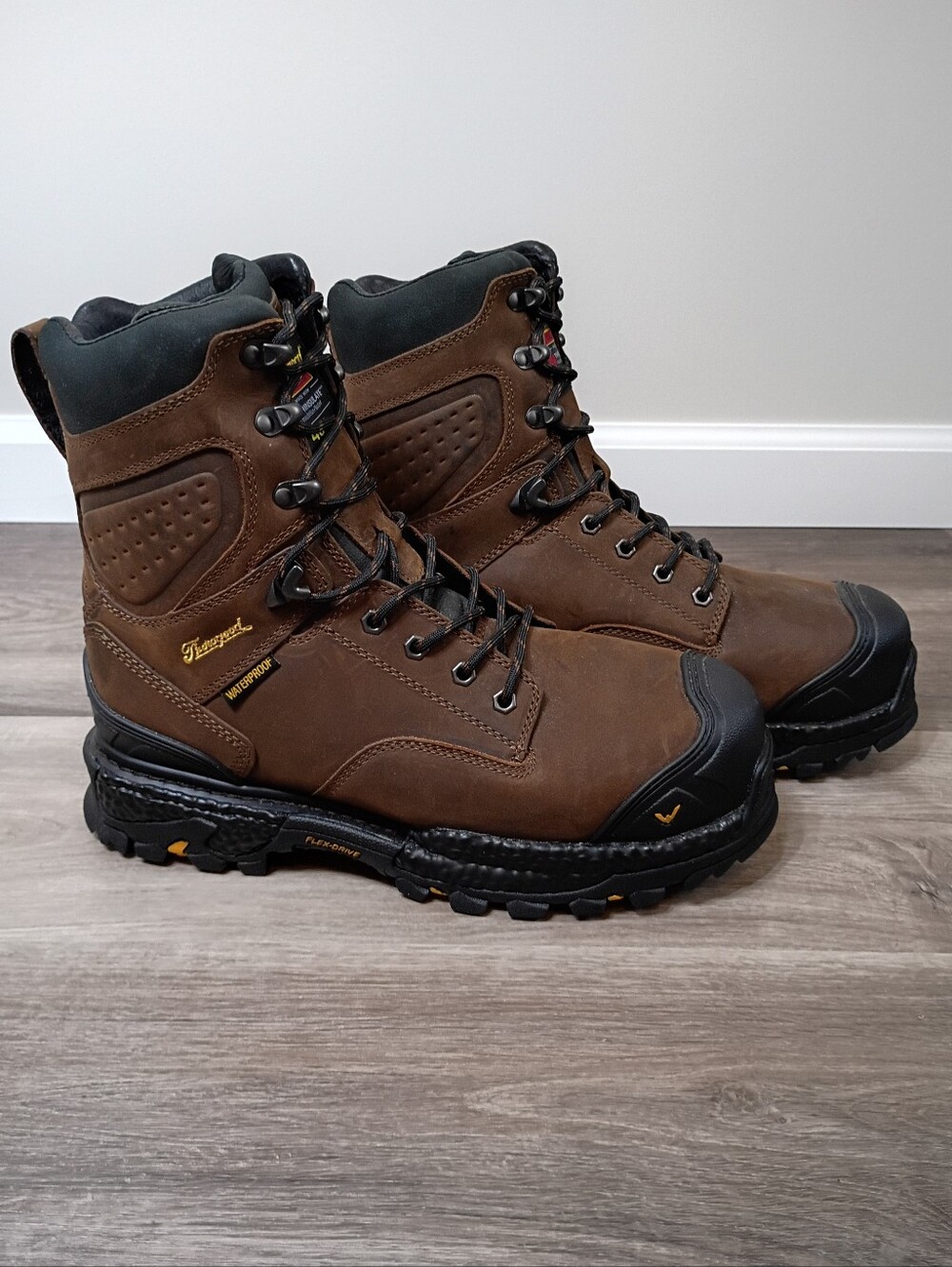 NEW Thorogood Infinity FD Waterproof Insulated Men’s Comp Toe 8″ Work Boots 11